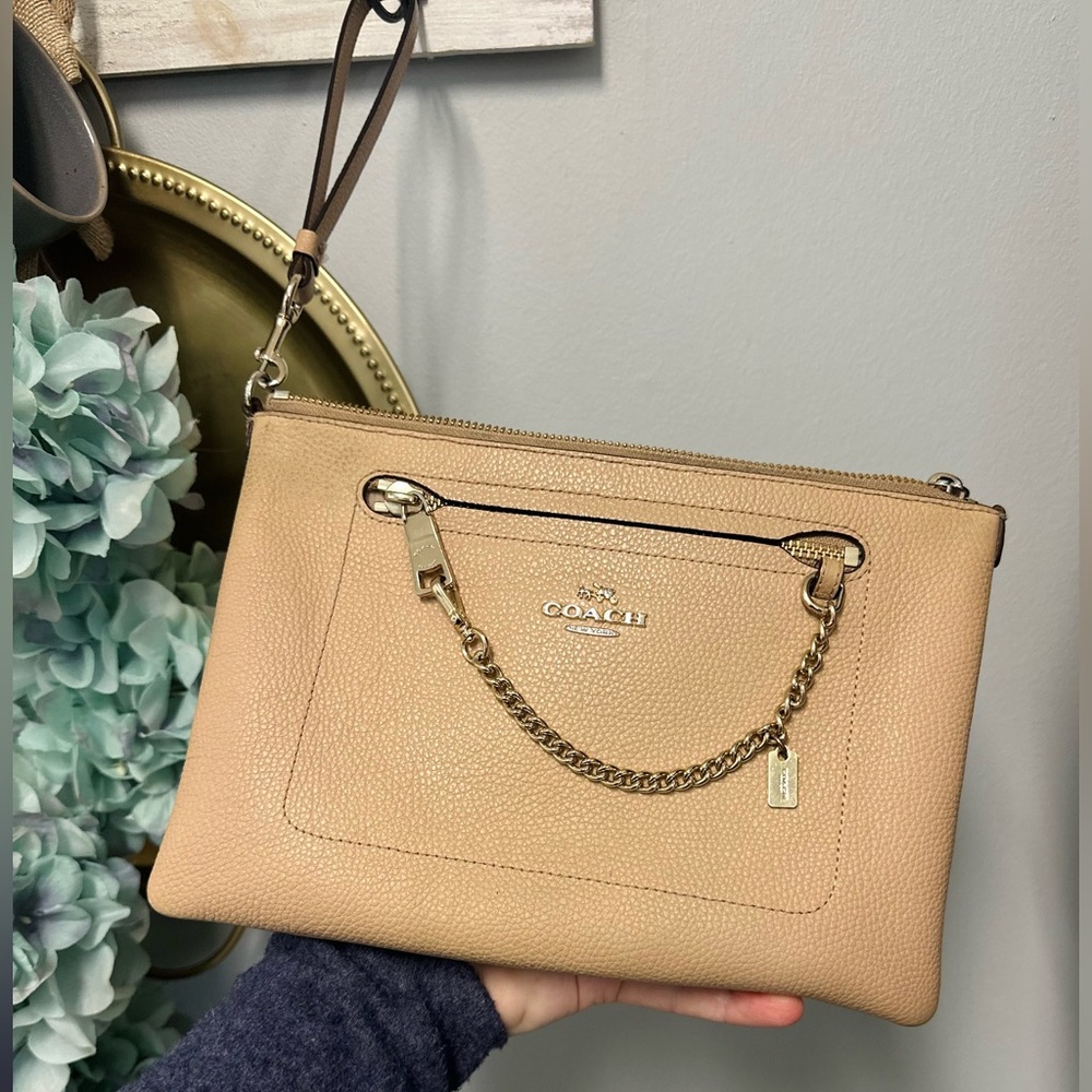 Coach Beige Leather Clutch with Chain Detail ❤️🌹